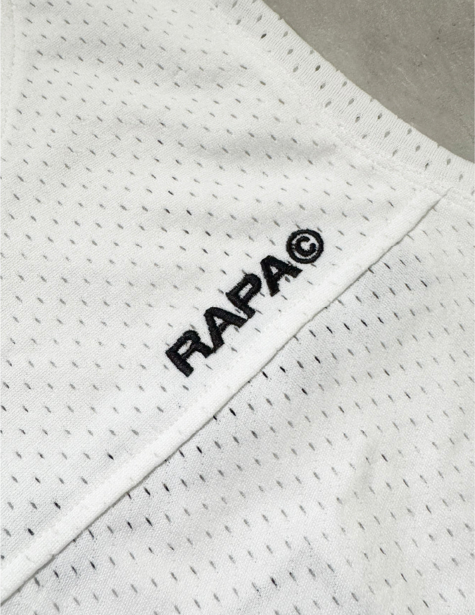 MESH VEST - White